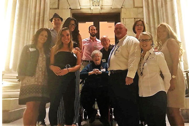 Group of LuHi Alumni posing tampa