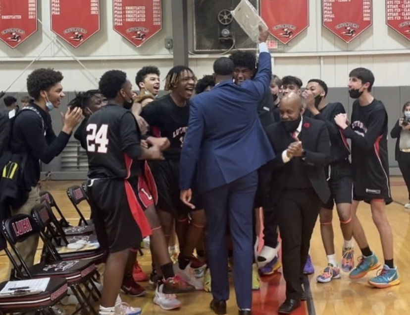 LuHi boys JV basketball team wins the championship